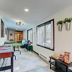 Modern 4Br House With Sauna And Gameroom